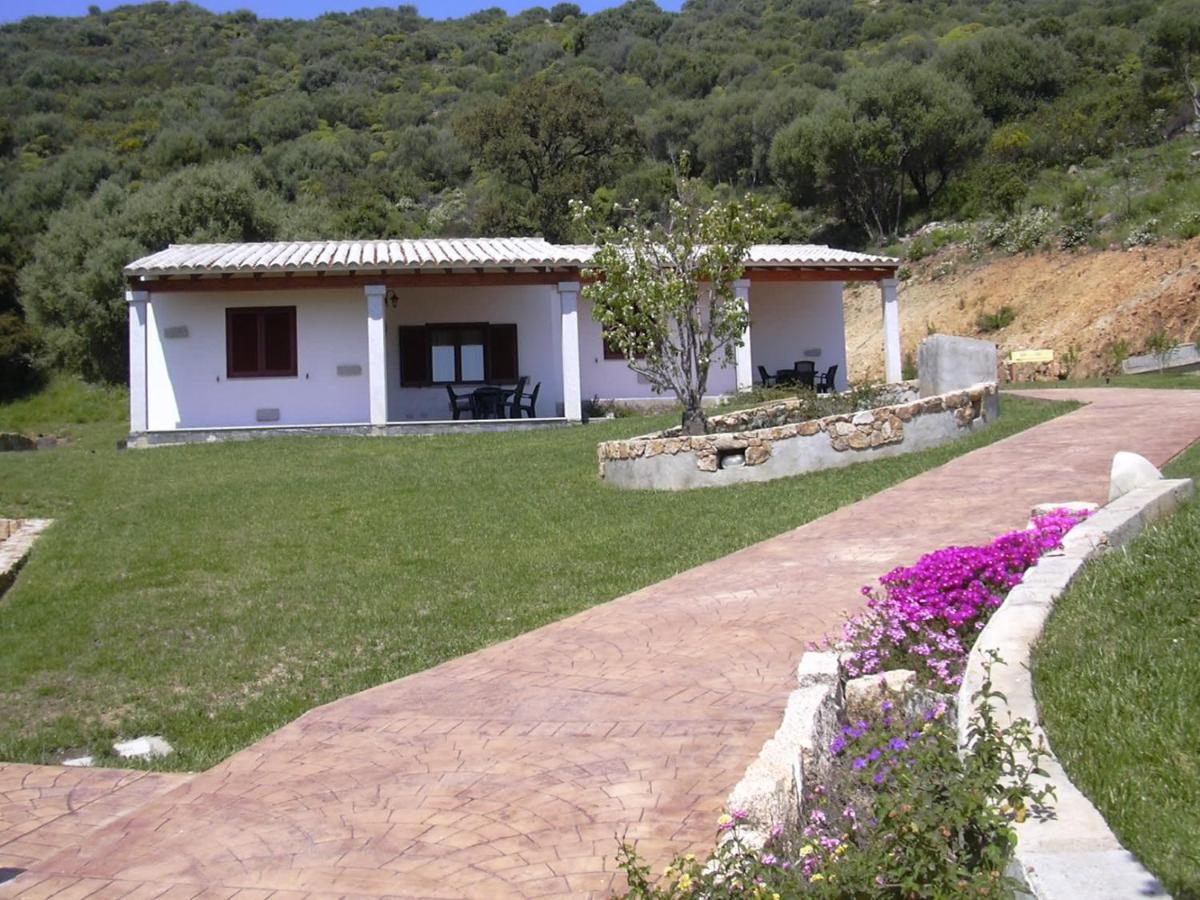 Hotel Lu Baroni Budoni Εξωτερικό φωτογραφία